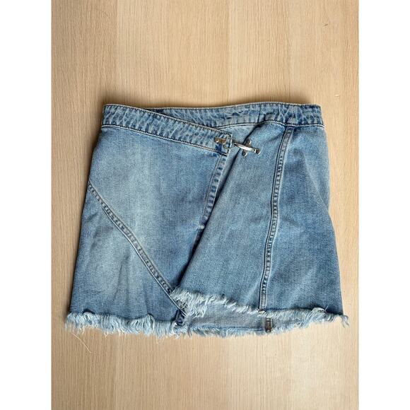 Blank NYC Denim Skirt - Size 25 - Mint